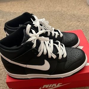 Nike dunk high ( Grade-school)